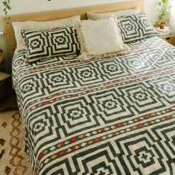 Peking Hypnotic Quilt Set By Jungalow®